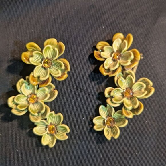 Vintage Yellow Floral Clip-On Earrings Enamel Dogwood Flower Design Retro Costum - Picture 4 of 8